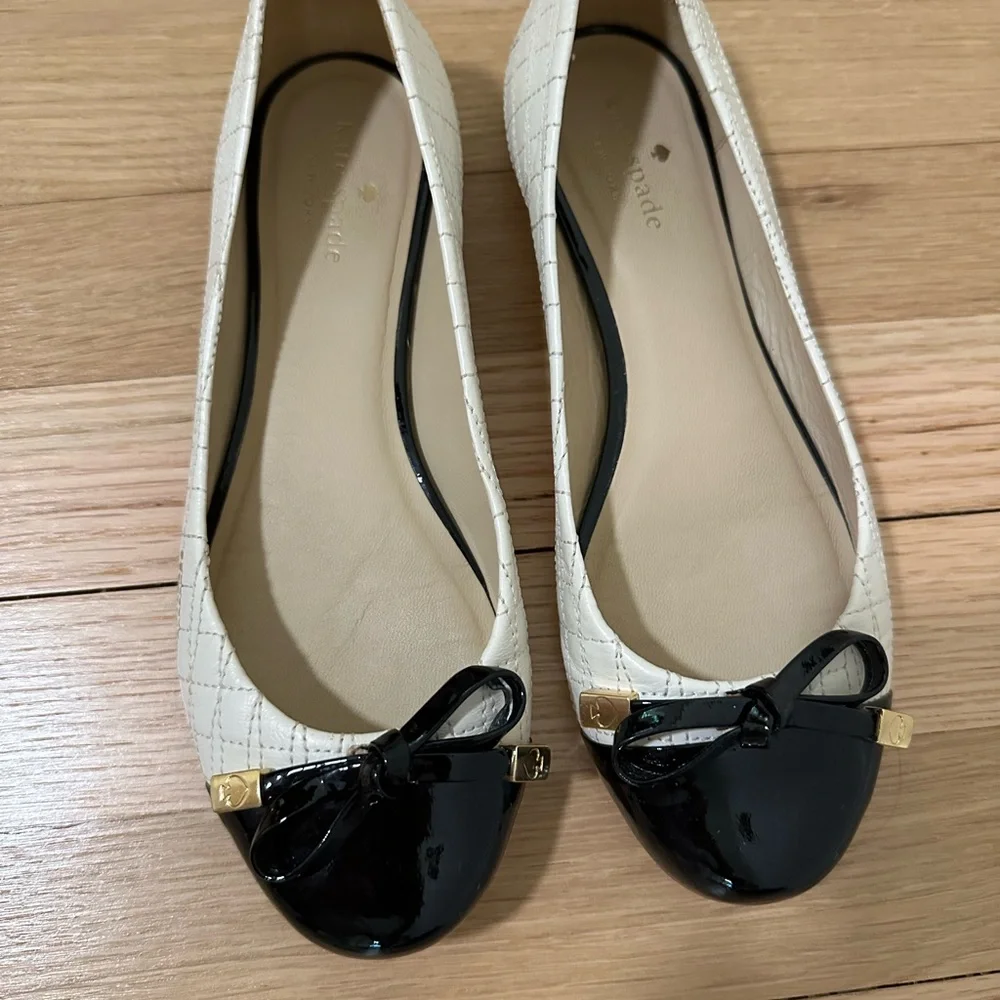 Kate Spade black/white ballet flats with bow accents